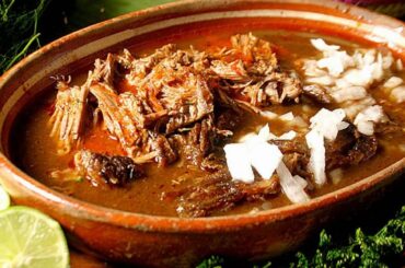 Chocolate in birria?