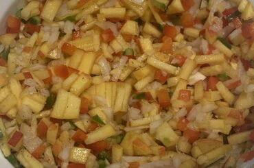 Peach Salsa for chicken fajitas, delicious.