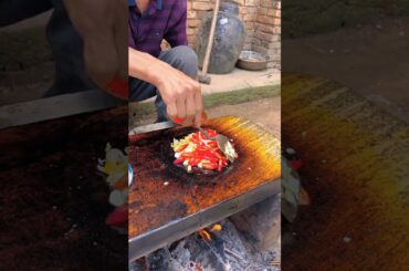 Chinese Burger Chili Scrambled Eggs