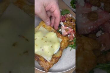 This Puff Pastry Upside Down with Pepper Jack is the Perfect Brunch! #food #brunch