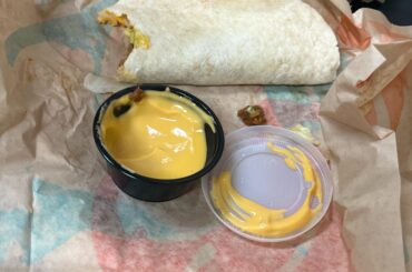 You’re better off using a soft taco than that 5 grease roll