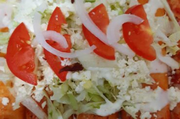 Red enchiladas with dried meat - enchiladas rojas con cecina