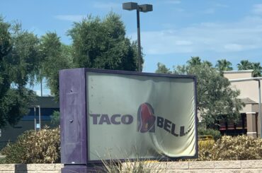 Taco Bell sign melting in Phoenix, AZ