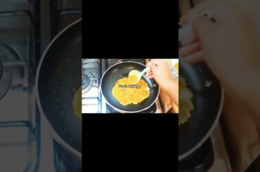 chilli cheese omelette #shortsfeed #shorts #viral #new #fouziakkhanay #ytshorts #shortvideo