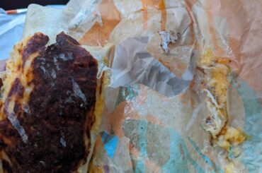 Taco Bell, you failed me on this one. Don't worry; I still love your food. Also, I didn't get a receipt.