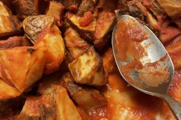 Because the mods are asleep, I’m posting these patatas bravas I made.