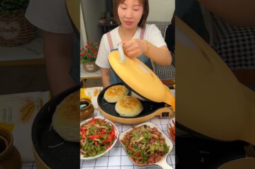 Chinese Burger Stir-fried shredded pork with chili pepper