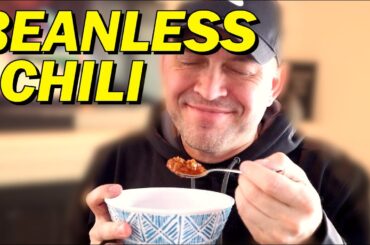 This beanless chili recipe will CHANGE YOUR LIFE.