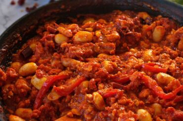 How to Make Chicken Chorizo and Chili One Pot (Spicy Chili Recipe)