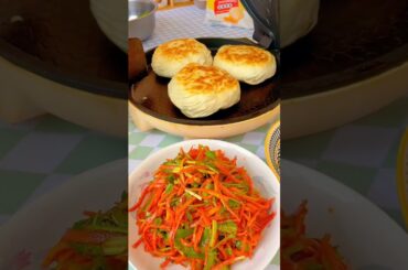 Chinese Burger Stir-fried shredded pork with chili pepper