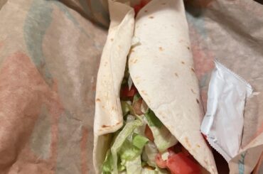 I wasn’t hungry last night but still used my pass to get a cold fresco soft taco for breakfast (I hate what microwaves do to veggies) Live Mas!