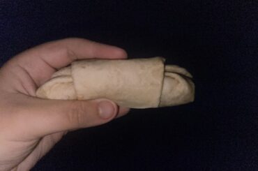 Y’all ever get burritos wrapped like this? Never seen this wrapping style like this lol.