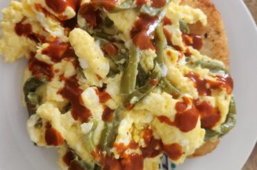 Huevos Revueltos con Nopalitos - Scrambled Eggs with Nopal cactus - a classic and easy Mexican breakfast