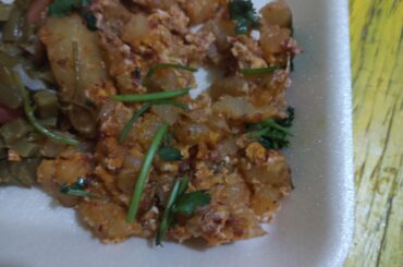 Papas con webito y chorizo