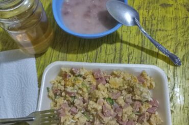 Webito con salchicha y frijoles