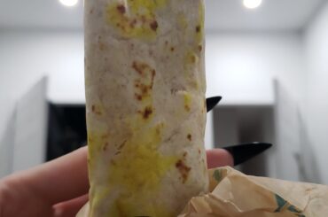 anyone know why all my food is yellow tn? lmao