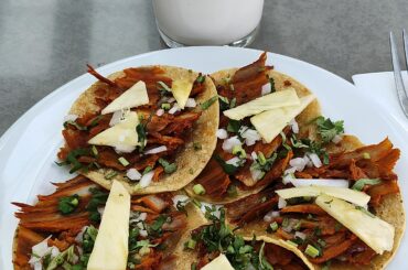 Tacos al pastor and agua de horchata at El Califa