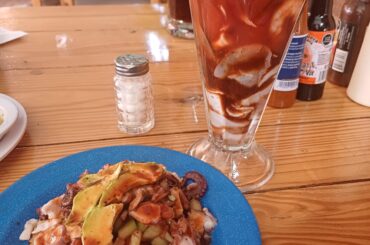 Tostada de pulpo y agasajo