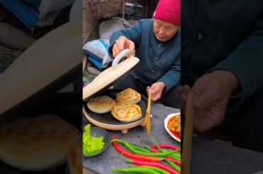 Chinese Burger Pan-fried tofu with slate chili pepper
