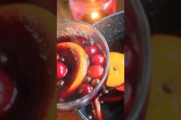 Irresistible, smoky, mulled wine with smoked chilli for christmas