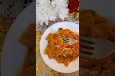 Roasted Red Pepper Pasta || Red Sauce Pasta || #pasta #shorts #dinner