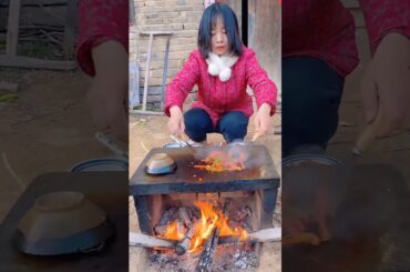 Chinese Burger Green chili peppers vs. red chili peppers