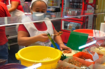 Comiendo en el Mercado de Coyoacan