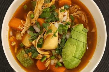 Cold nights: Caldo de Pollo (estilo Guerrero)