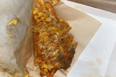 the box to fry ratio is way off..is this the normal quantity of the spicy beef cheese fries?