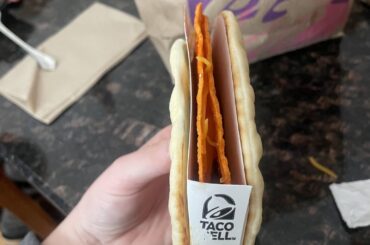 Doritos cheesy Gordita crunch