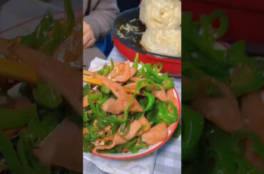 Chinese Burger Fried ham with chili pepper