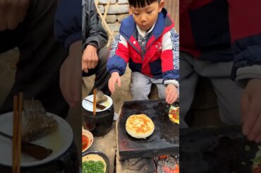 Chinese Burger Chili scrambled eggs