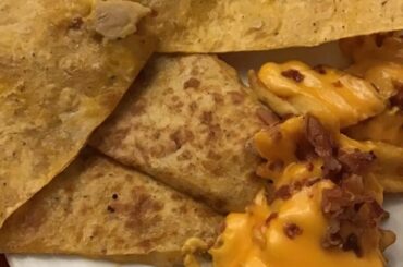 If you think Taco Bell’s quesadillas are bad, I present you Friendlys quesadillas: