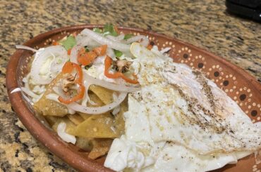 Chilaquiles verdes!