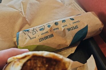 Whi wants a chilicheese burrito!!!