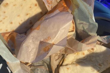 Ever since the new value items dropped, I’ve been ordering one 3 cheese chicken flatbread and everytime they give me 3 of them, guessing the employees think the name means you get 3 of them? Or am I stupid and you’re meant to get 3?
