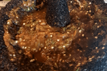 Salsa en molcajete