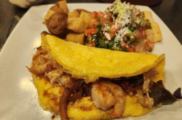Gobernador omelet - like a gobernador taco, but an omelet