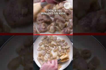 We just love this Black Pepper Chicken recipe! The aroma is out of this world! #blackpepperchicken