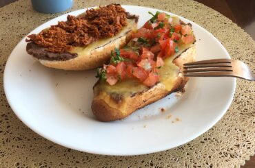 Homemade molletes