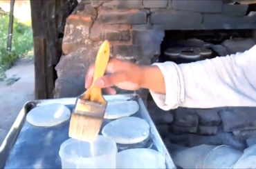 Making Pan Ranchero (ranchero style bread)