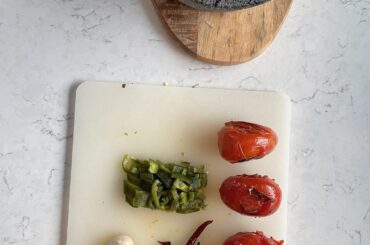 Recent salsa de molcajete