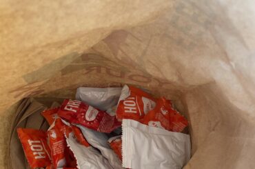 21 packets of hot sauce for 1 taco