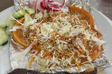 Tacos al vapor y carne cecina