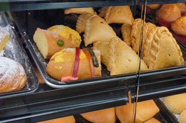 In the West Coast, you can find Rosca de Reyes by the slice, all year round LOL