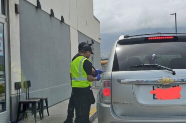 Does your local Taco Bell also station 2 employees in thr beginning of the drive thru to take your order?