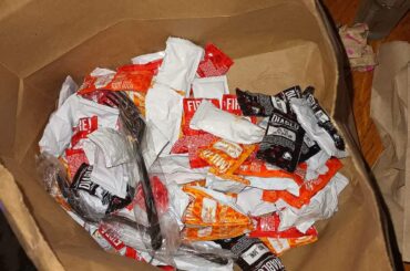 Got 4 items and asked for a variety of sauces. ..
