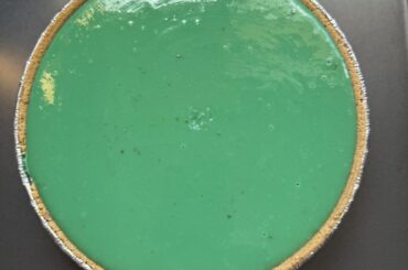 I got tired of waiting for Taco Bell to release the Baja Blast Pie, so I made one myself.