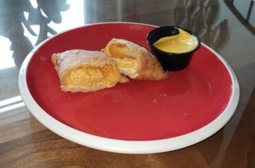 Tried the Crispanada - 4/5. The goo inside was 'okay' but the shell itself was bussin.