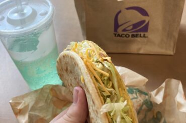Cheesy Gordita Crunch + Baja Blast for $2? That’s a damn good deal.